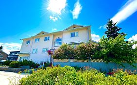 Midnight Sun Inn